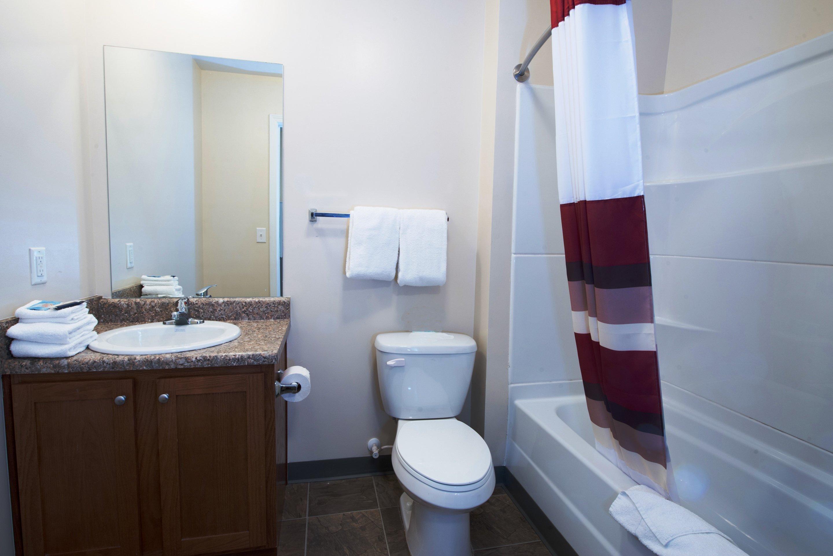 Red Roof Inn & Suites Dickinson Extérieur photo